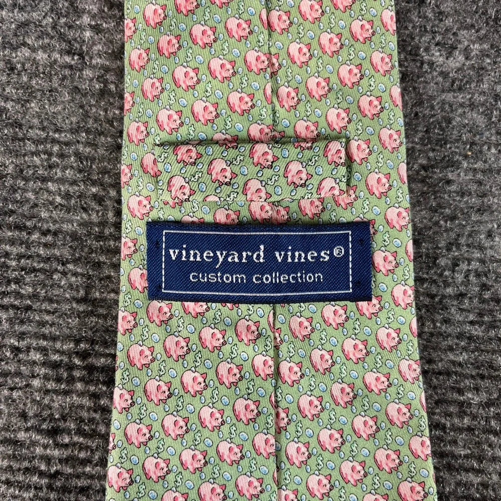 Vineyard Vines Mens Silk Tie Green Pink Piggy Bank Fidelity Capital Markets 59
